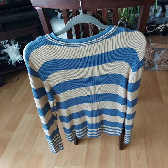 Denver Hayes Light Blue/Cream Striped Long Sleeved Top - Picture 5 of 8
